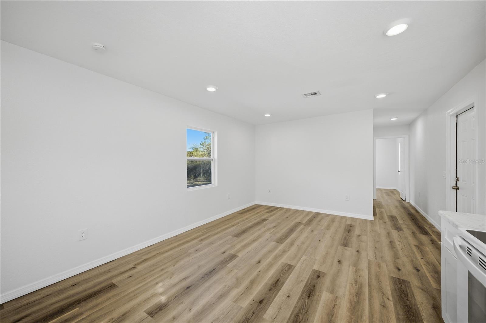 Image 26 of 38 For 19661 94th Place