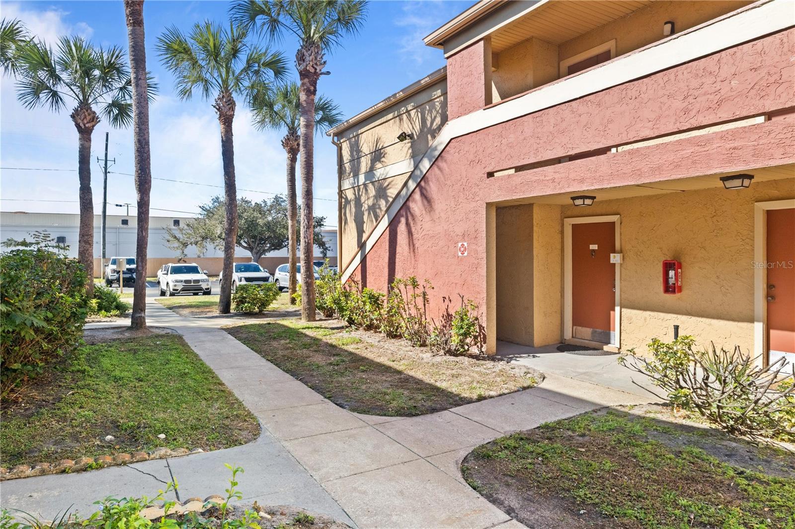 Image 14 of 20 For 612 Kenwick Circle 103