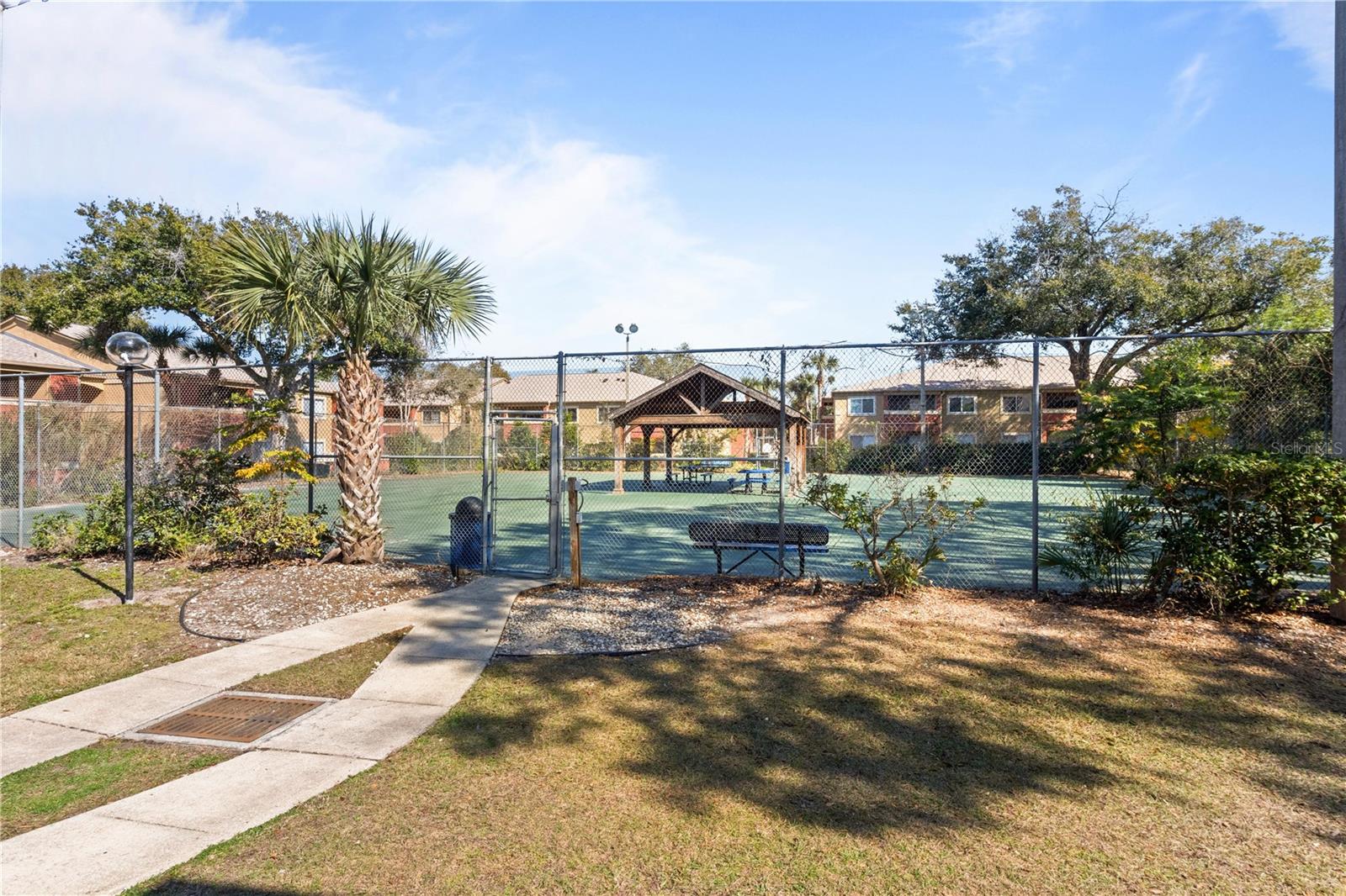 Image 18 of 20 For 612 Kenwick Circle 103