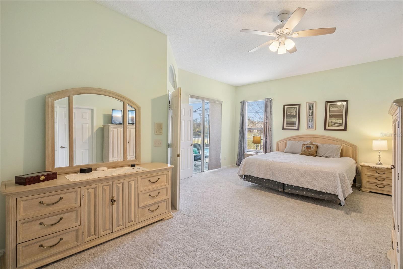 Image 24 of 43 For 639 Lakehaven Circle