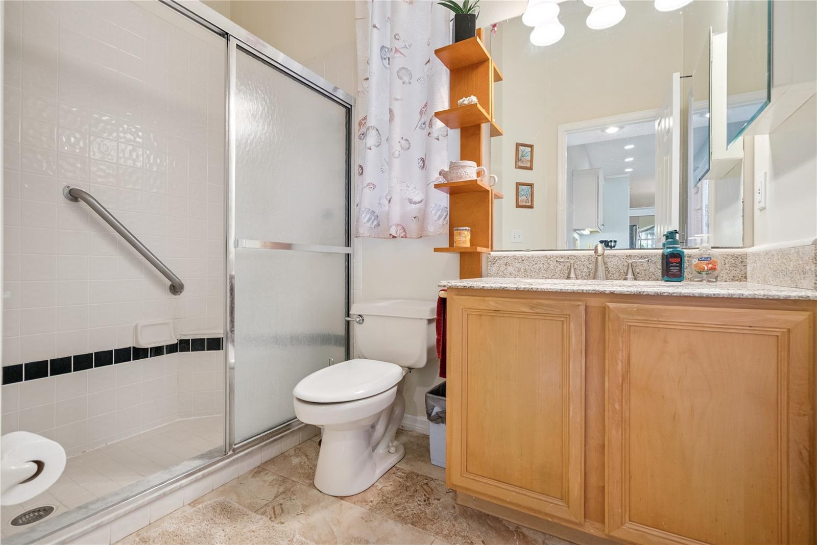 Image 34 of 43 For 639 Lakehaven Circle