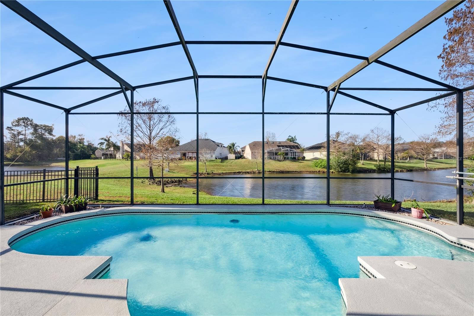 Image 37 of 43 For 639 Lakehaven Circle