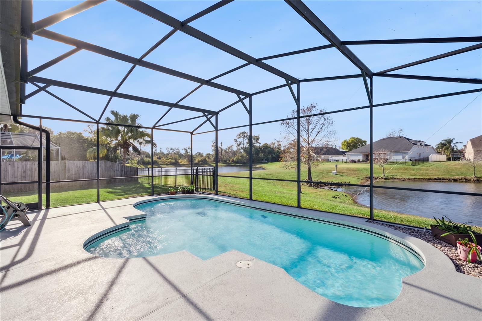 Image 40 of 43 For 639 Lakehaven Circle