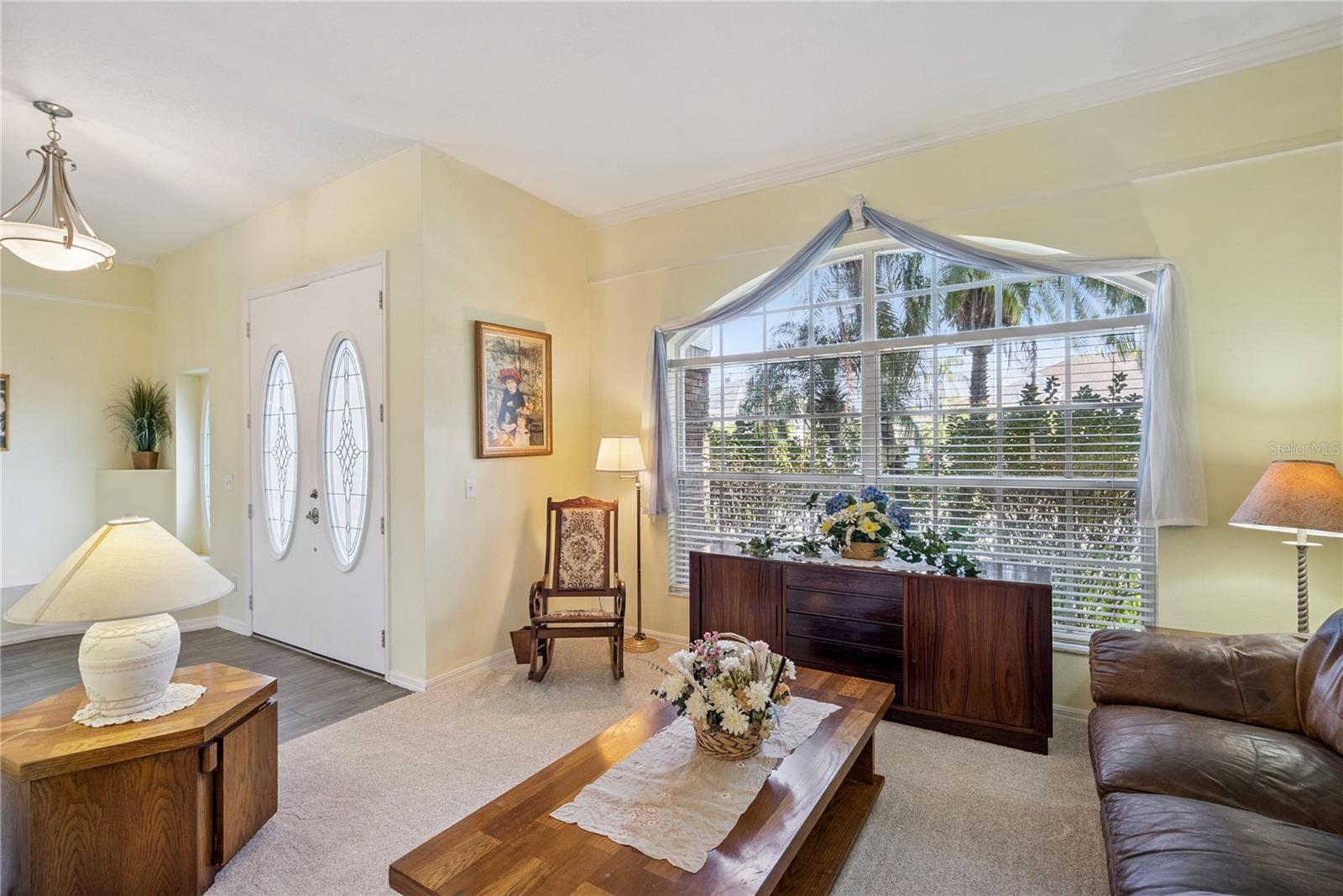 Image 8 of 43 For 639 Lakehaven Circle