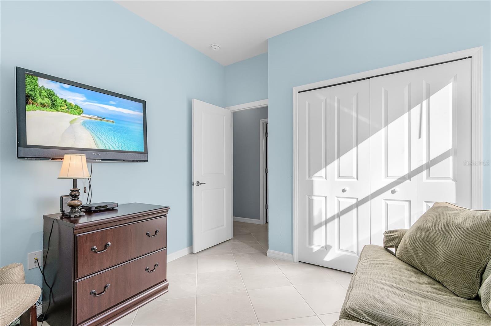 Image 10 of 25 For 11420 Burgundy Drive