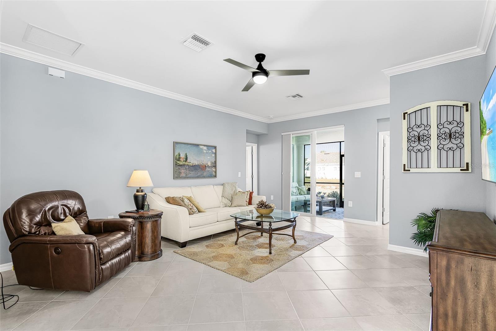 Image 15 of 25 For 11420 Burgundy Drive