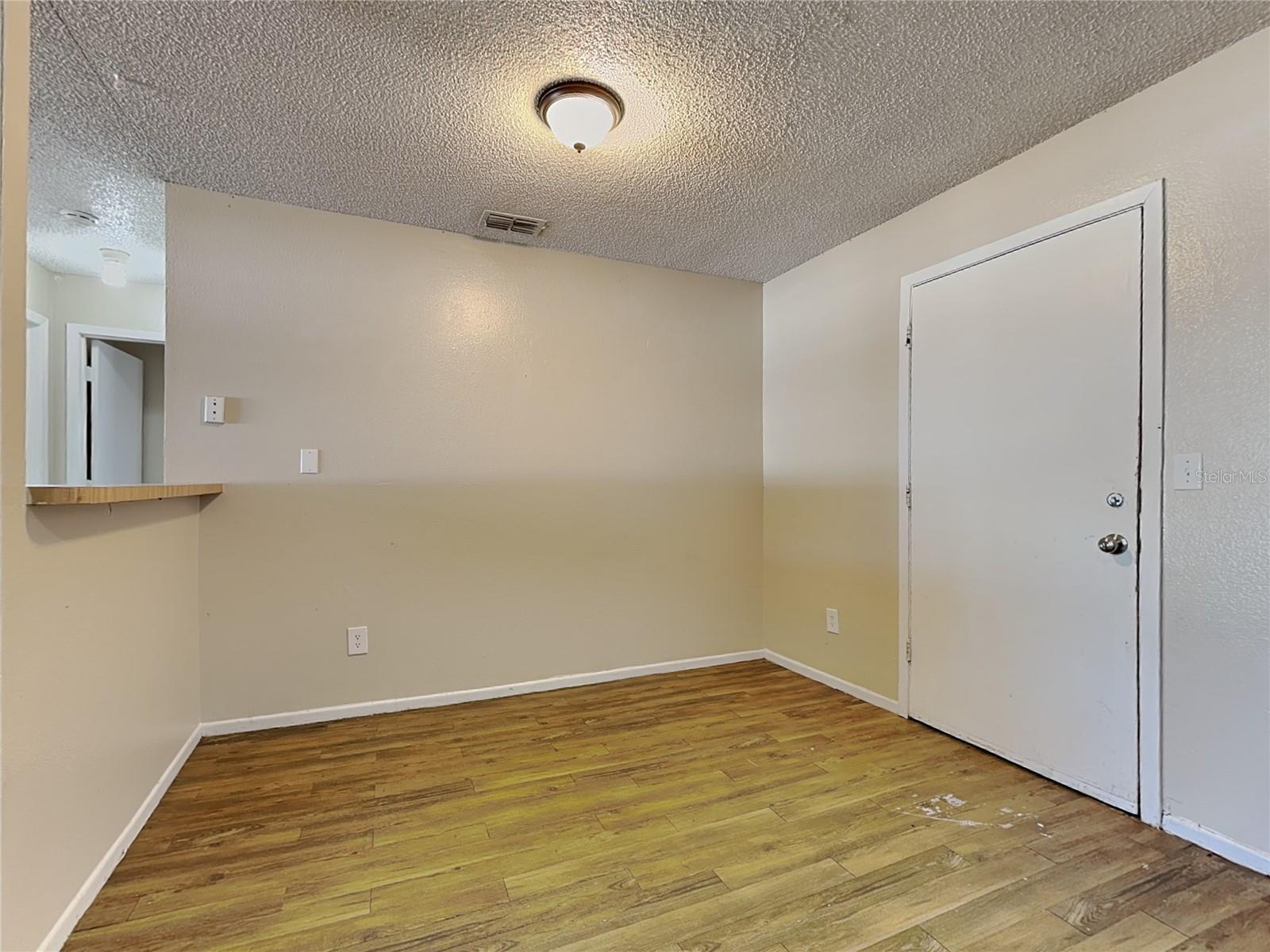 Image 3 of 12 For 15696 Bolesta Road A