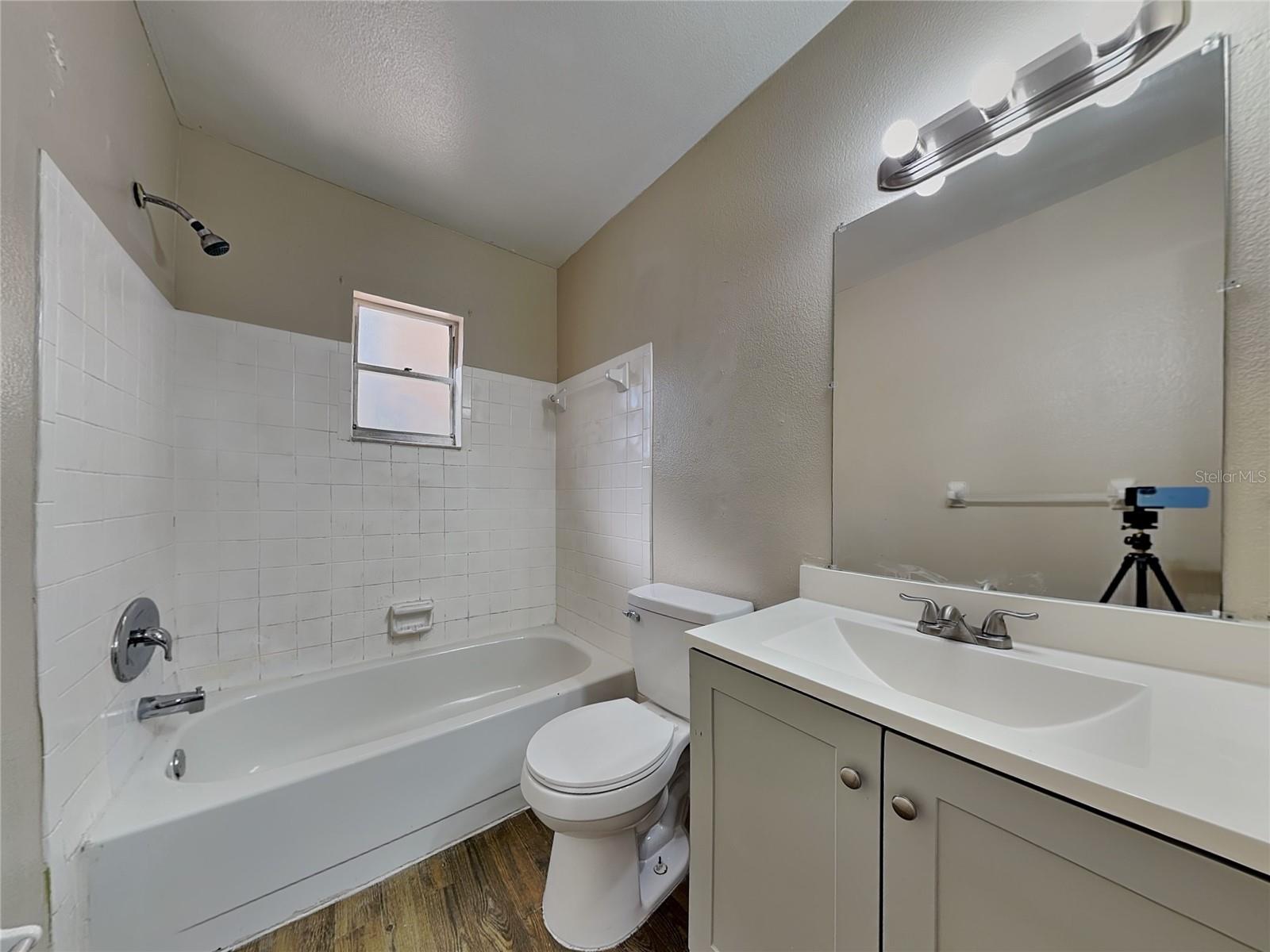 Image 7 of 12 For 15696 Bolesta Road A