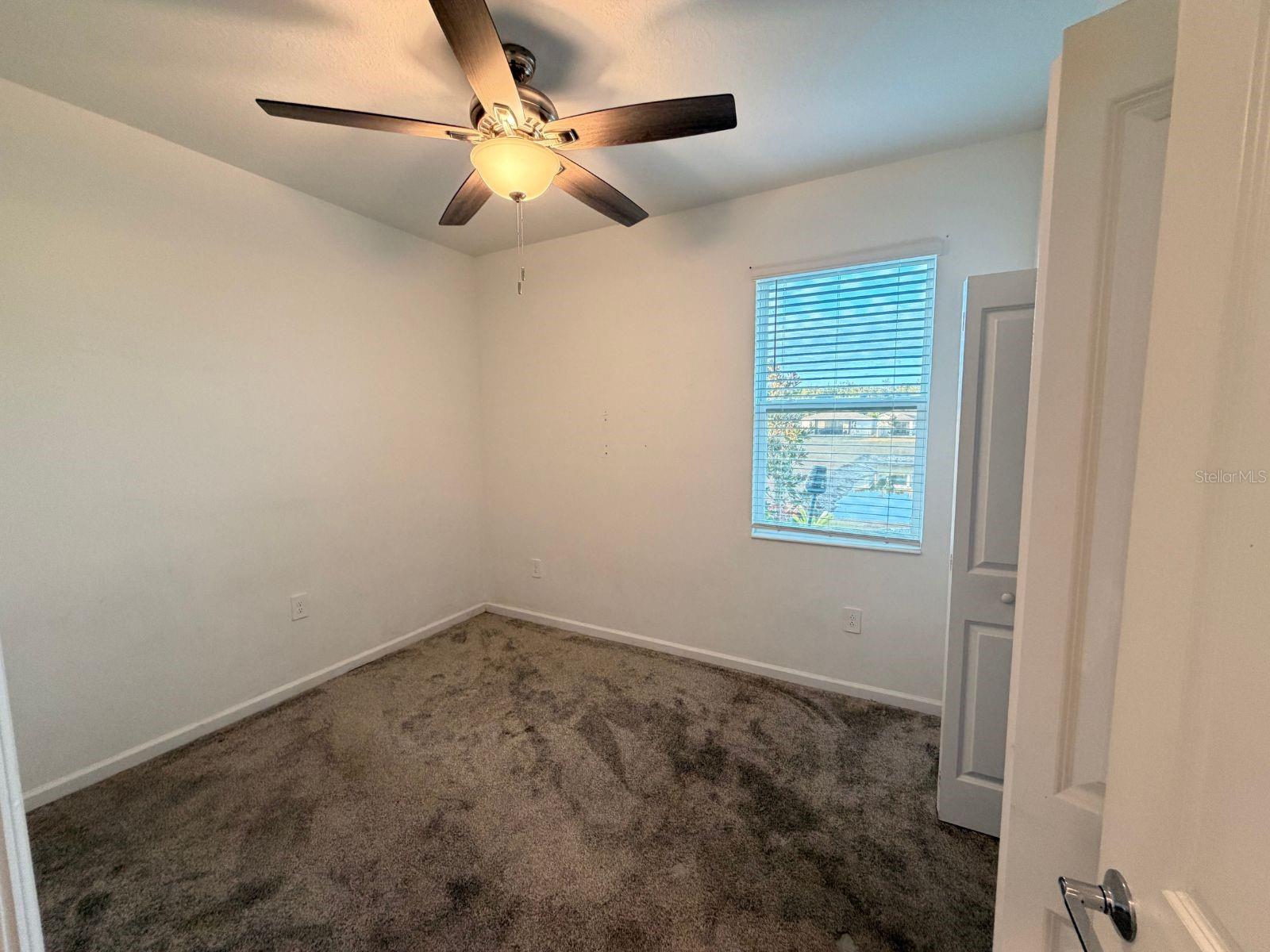 Image 10 of 30 For 9412 Revere Ave Avenue