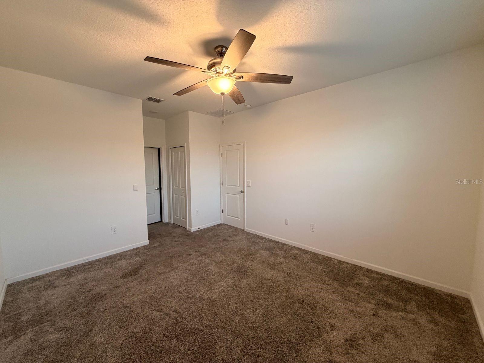 Image 13 of 30 For 9412 Revere Ave Avenue