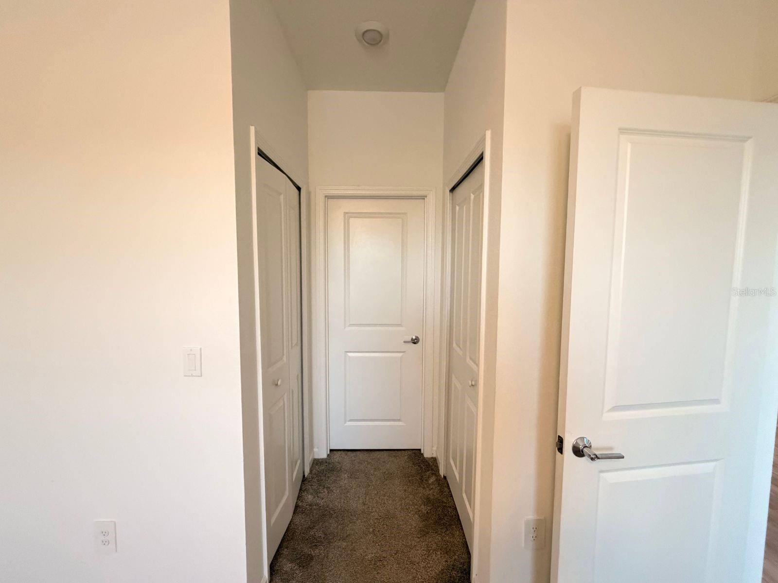 Image 14 of 30 For 9412 Revere Ave Avenue