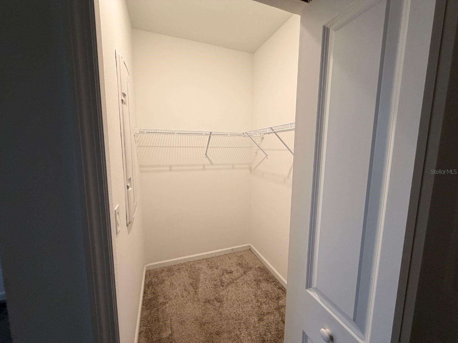 Image 15 of 30 For 9412 Revere Ave Avenue