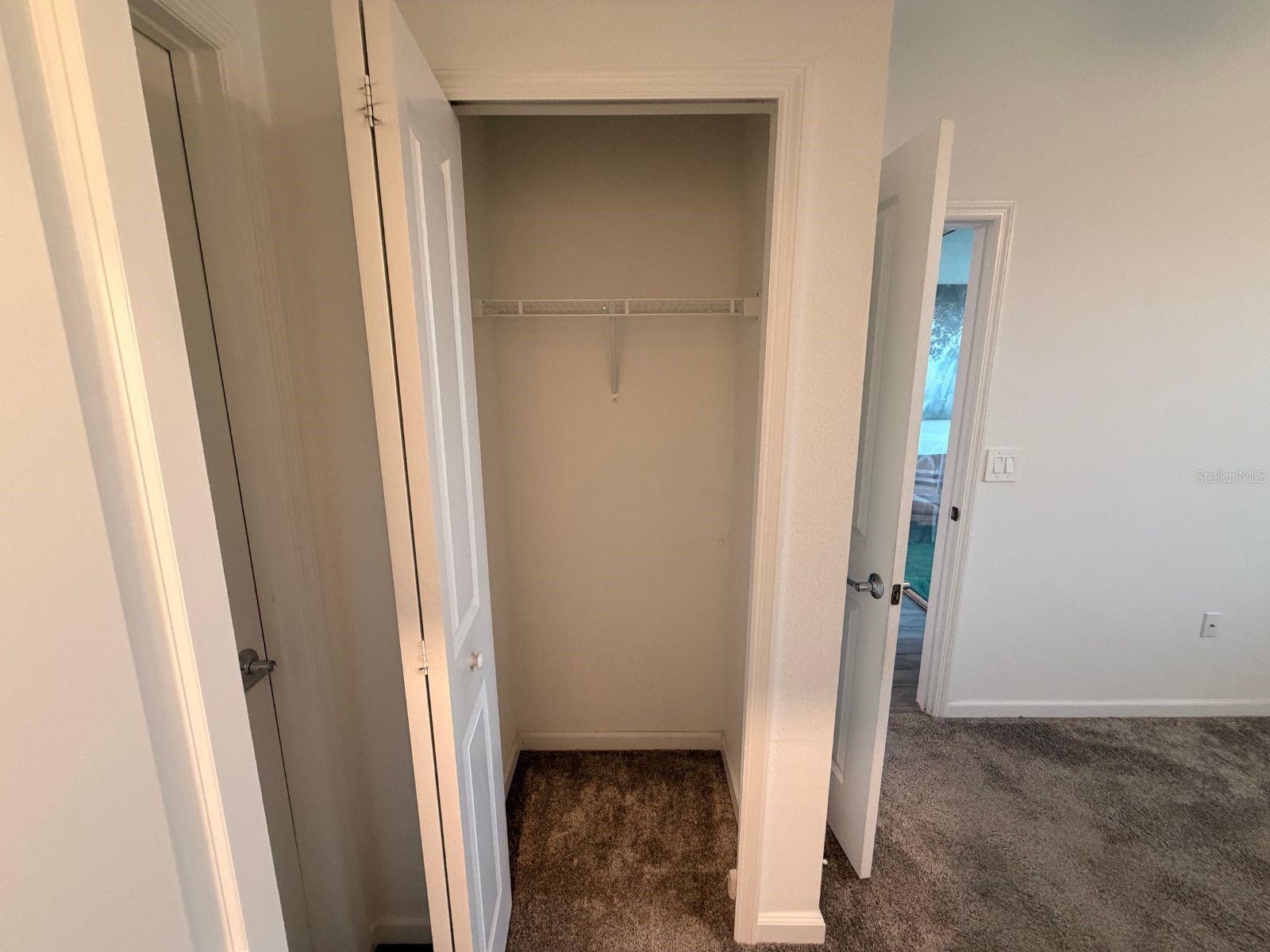 Image 16 of 30 For 9412 Revere Ave Avenue