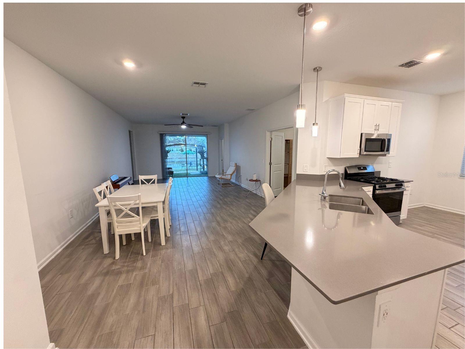 Image 2 of 30 For 9412 Revere Ave Avenue