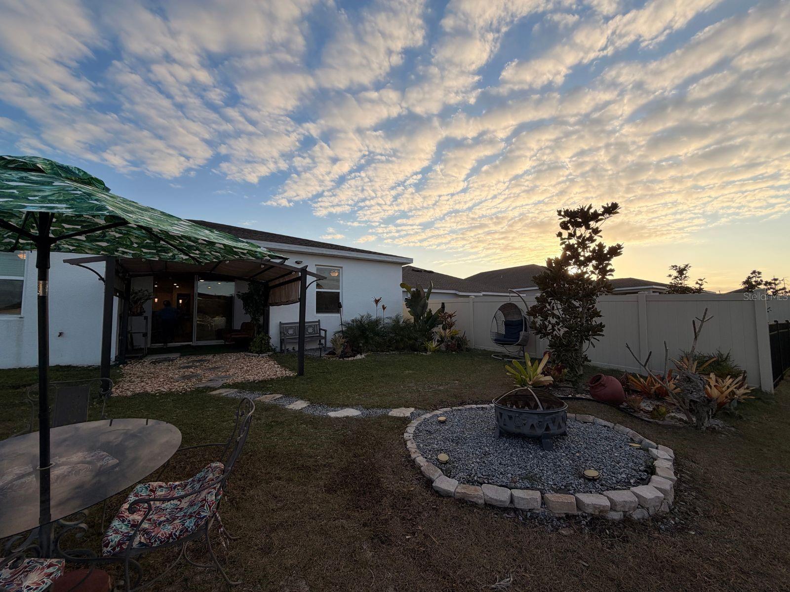 Image 22 of 30 For 9412 Revere Ave Avenue