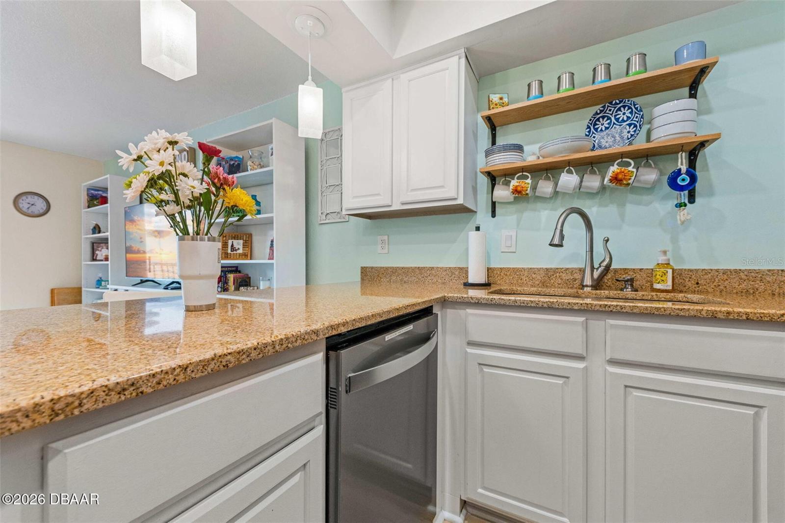 Image 10 of 42 For 3615 Atlantic Avenue 210