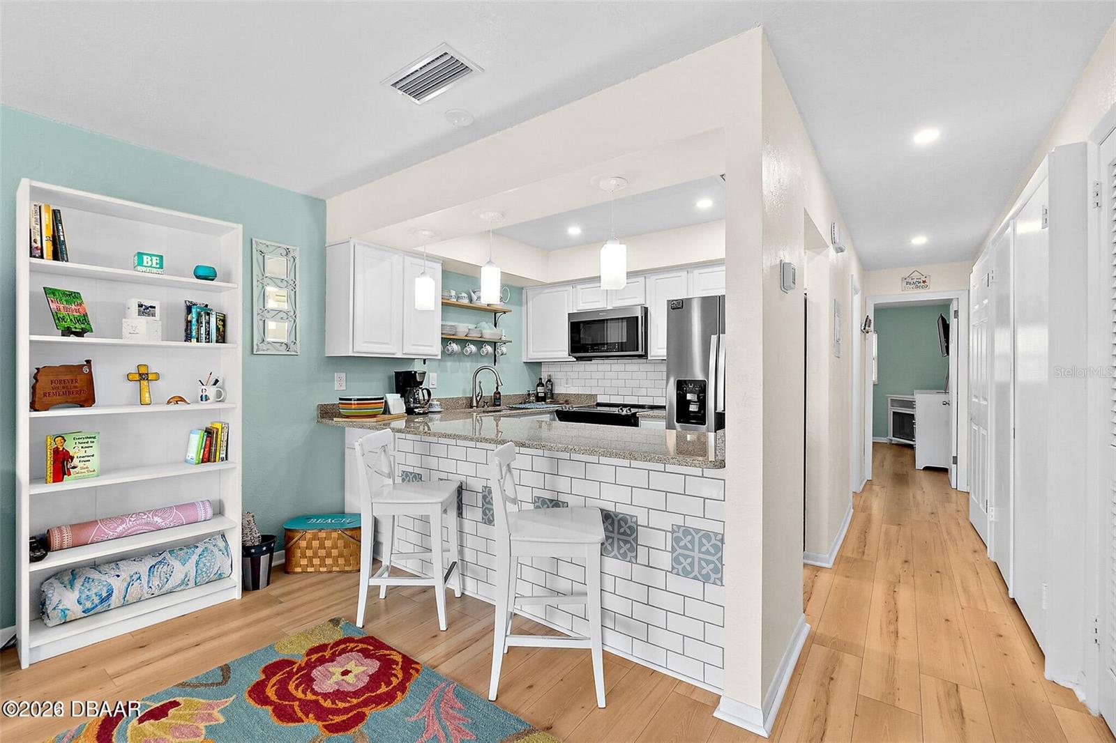 Image 7 of 42 For 3615 Atlantic Avenue 210