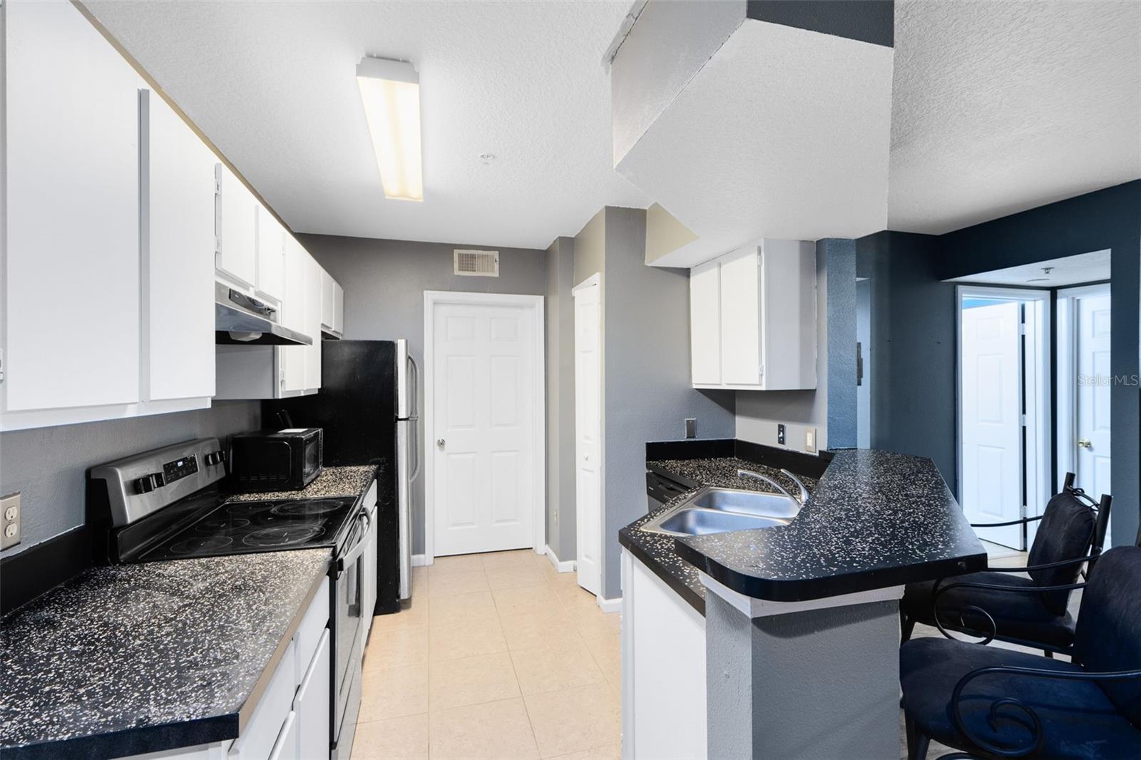 Image 8 of 23 For 802 Crest Pines Drive 824