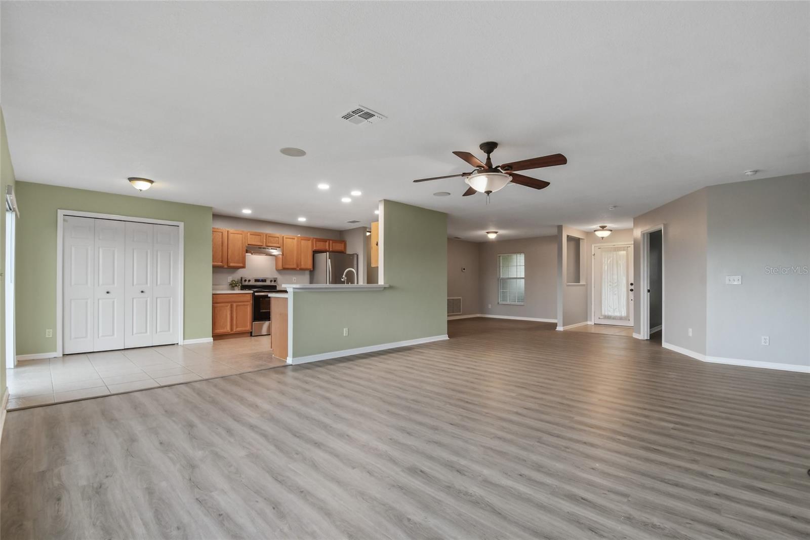 Image 10 of 48 For 2012 Knollcrest Drive