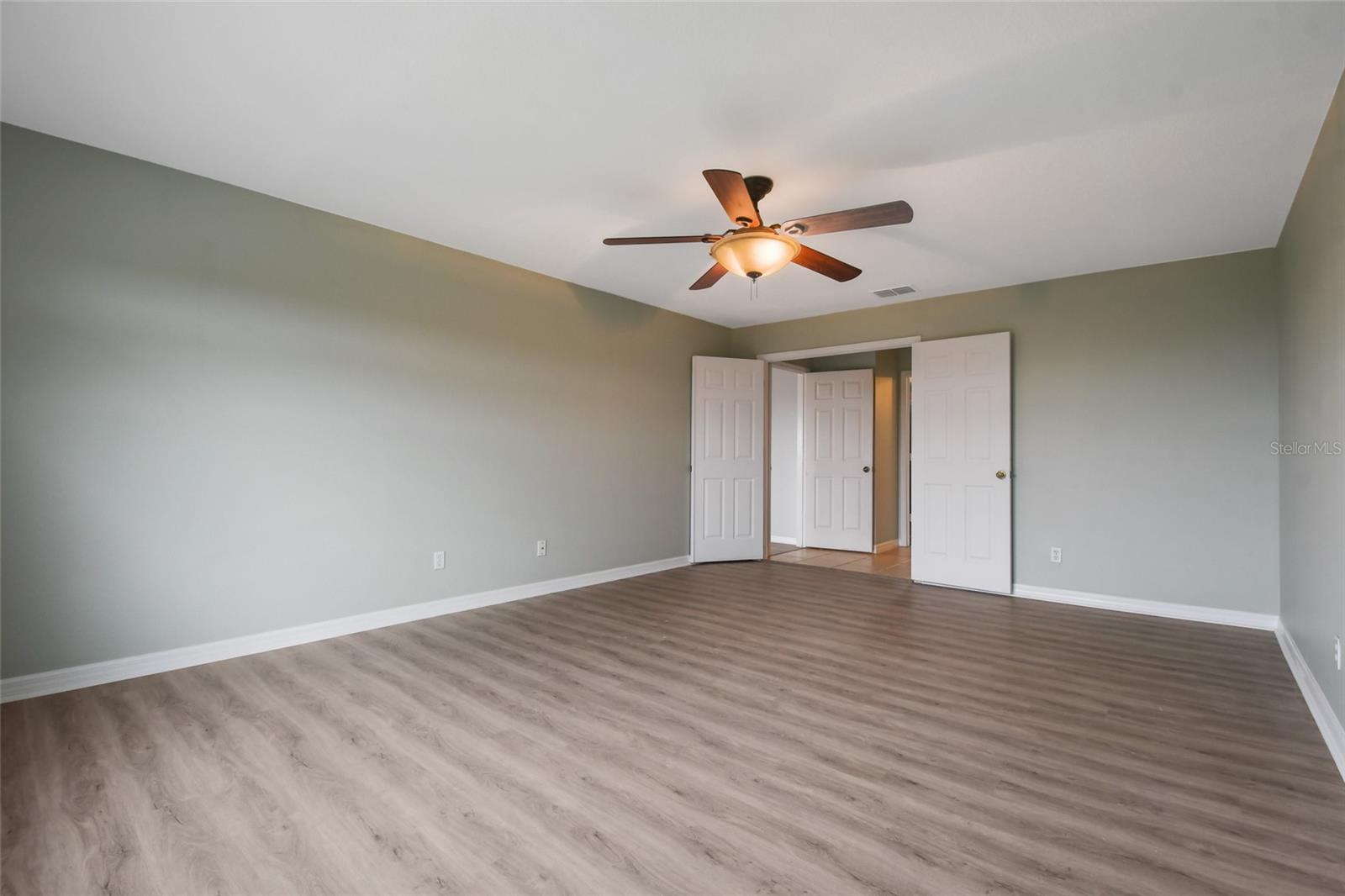 Image 17 of 48 For 2012 Knollcrest Drive