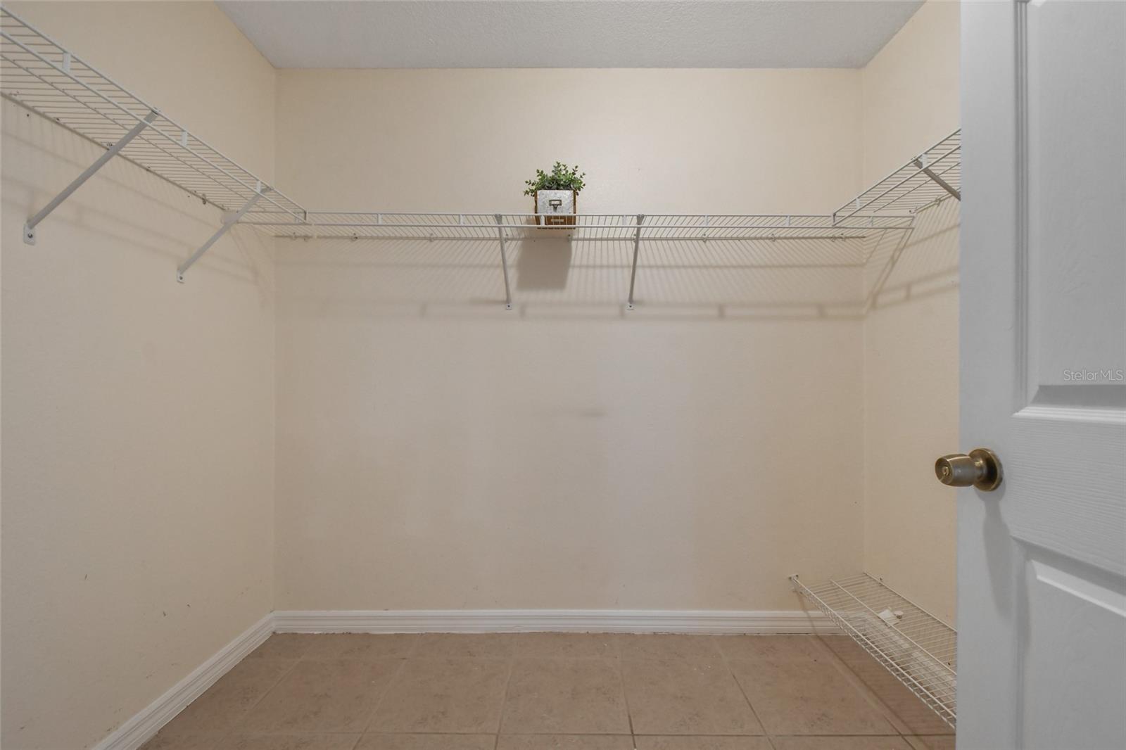 Image 23 of 48 For 2012 Knollcrest Drive