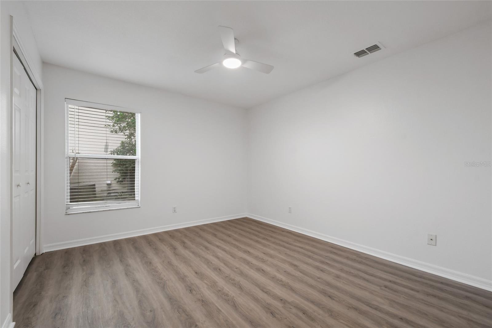 Image 24 of 48 For 2012 Knollcrest Drive