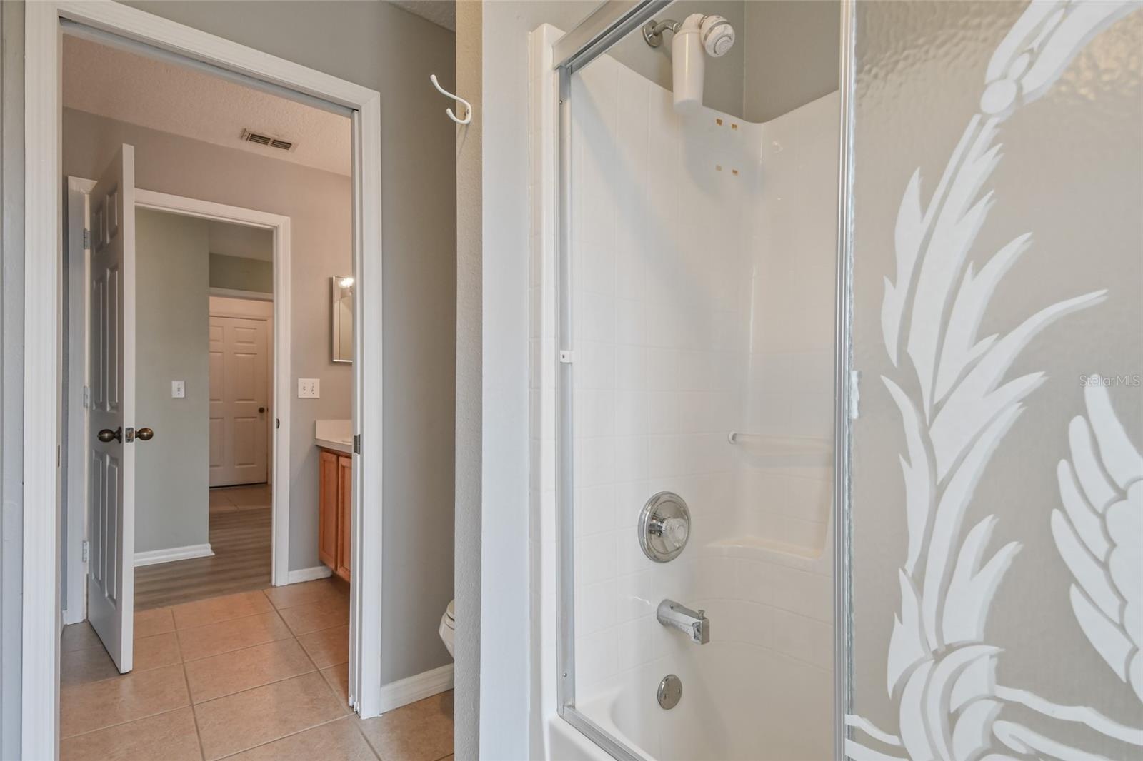 Image 29 of 48 For 2012 Knollcrest Drive