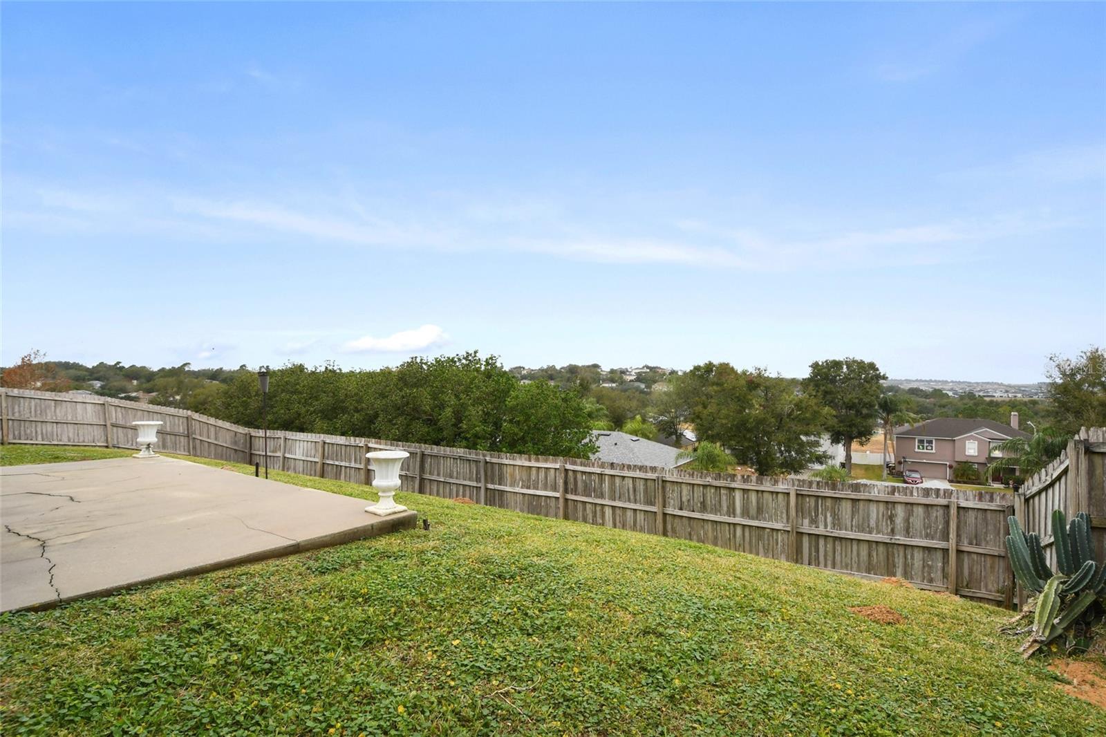 Image 32 of 48 For 2012 Knollcrest Drive