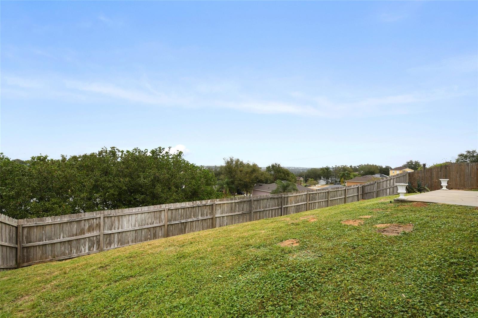 Image 33 of 48 For 2012 Knollcrest Drive