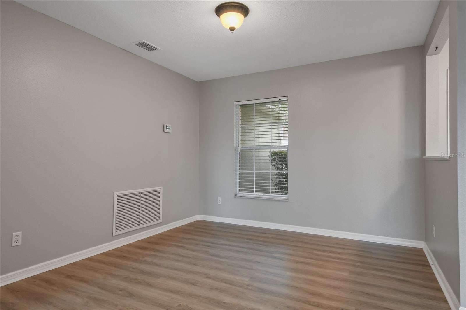 Image 5 of 48 For 2012 Knollcrest Drive