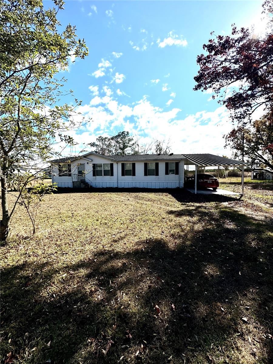 Listing Details for 112 Pine Tree Drive, LAKE PLACID, FL 33852
