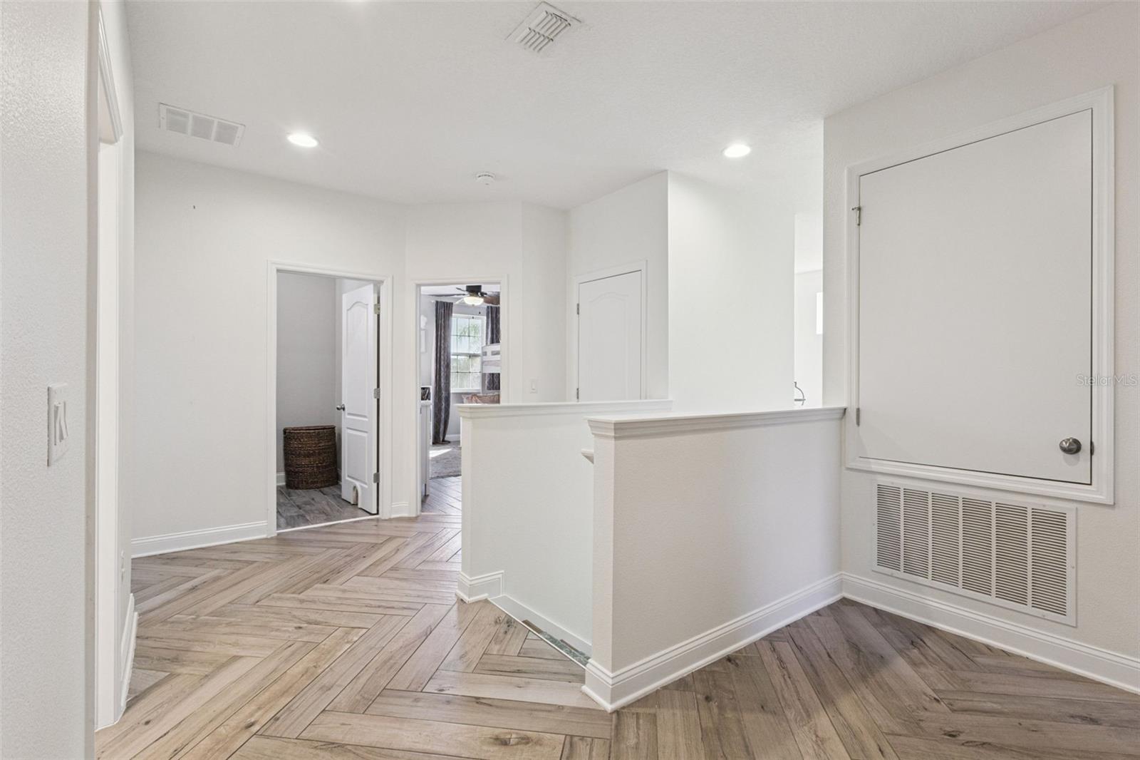 Image 17 of 55 For 15481 Murcott Harvest Loop