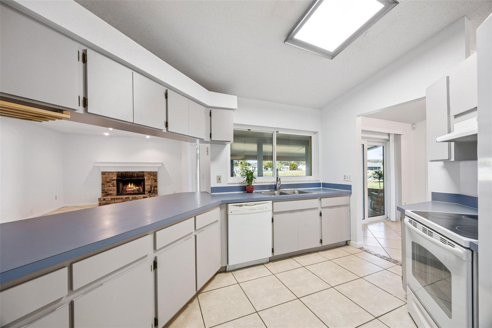 Image 18 of 60 For 5111 Dorrington Lane