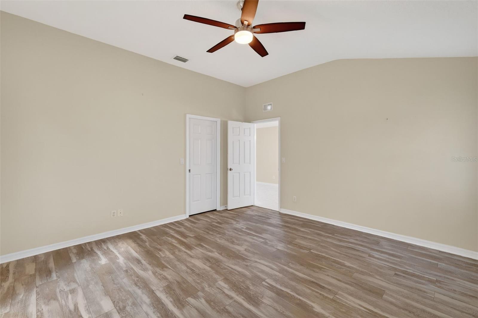 Image 13 of 35 For 5500 Laver Street