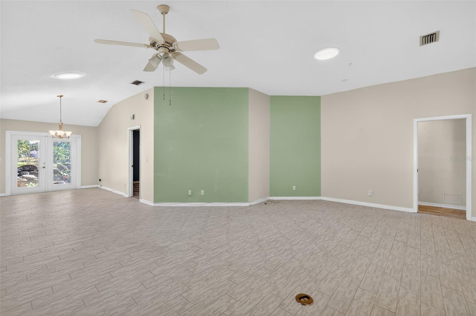 Image 4 of 35 For 5500 Laver Street