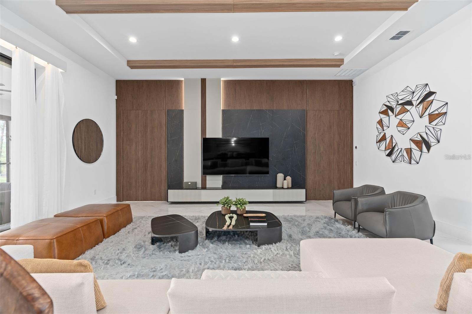 Image 10 of 65 For 15044 Pendio Drive