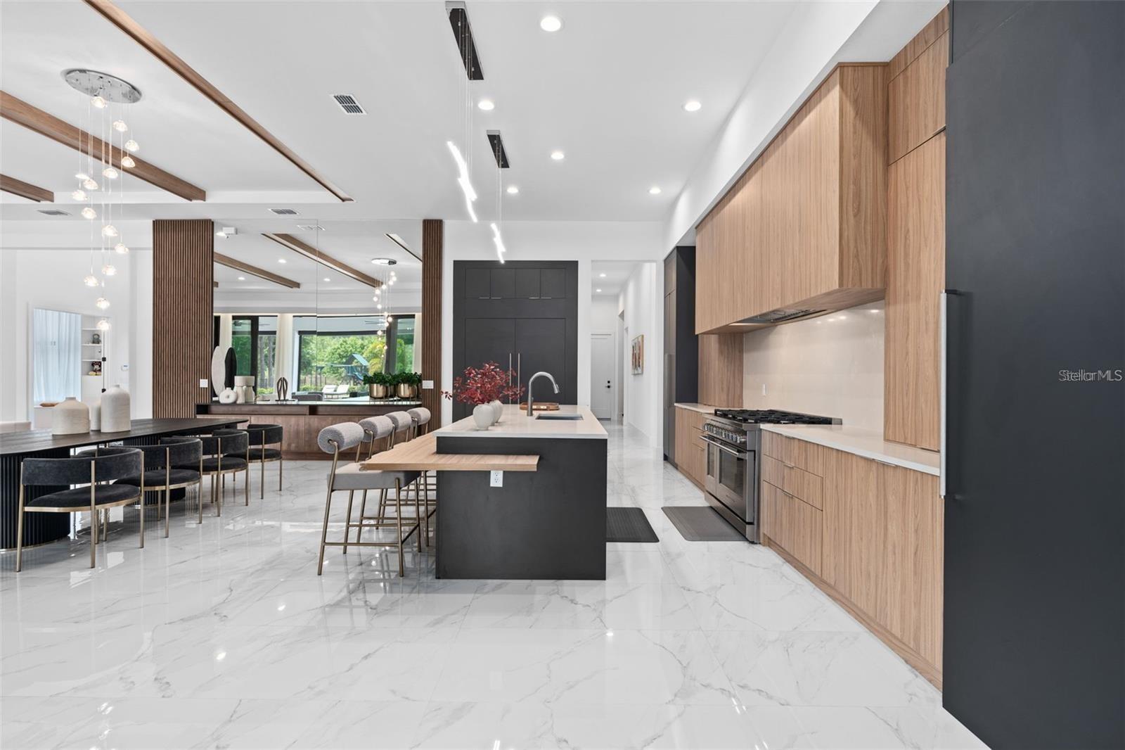 Image 18 of 65 For 15044 Pendio Drive