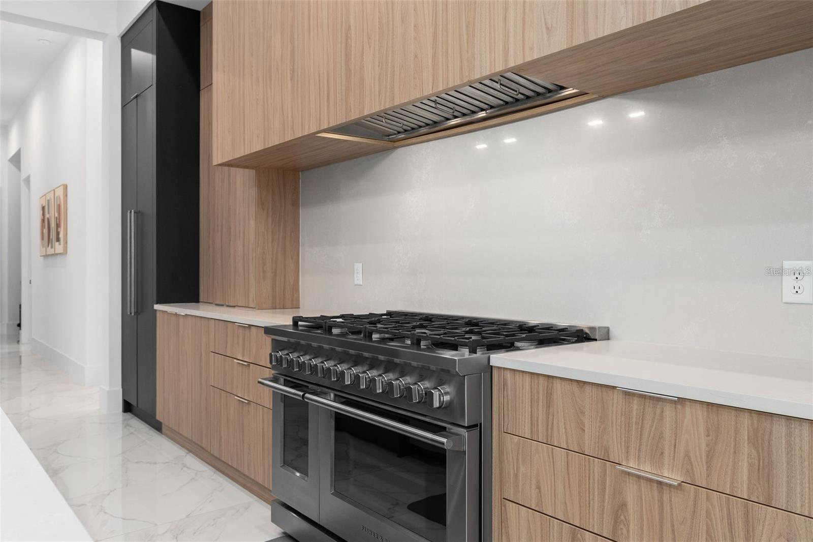 Image 20 of 65 For 15044 Pendio Drive