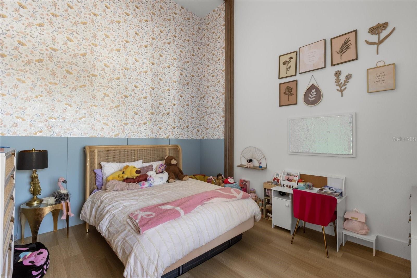 Image 38 of 65 For 15044 Pendio Drive