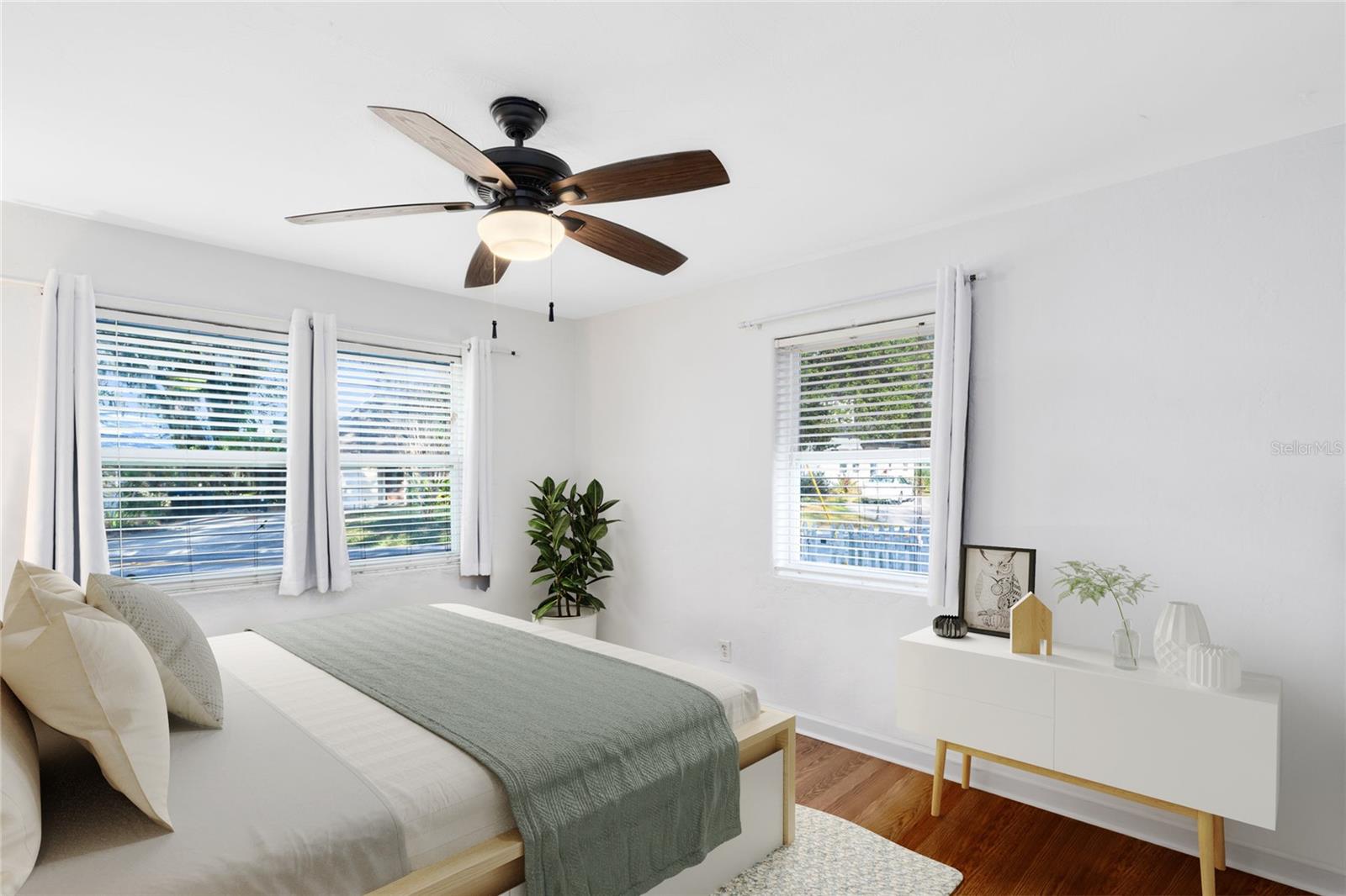 Image 11 of 34 For 1712 Kaley Avenue