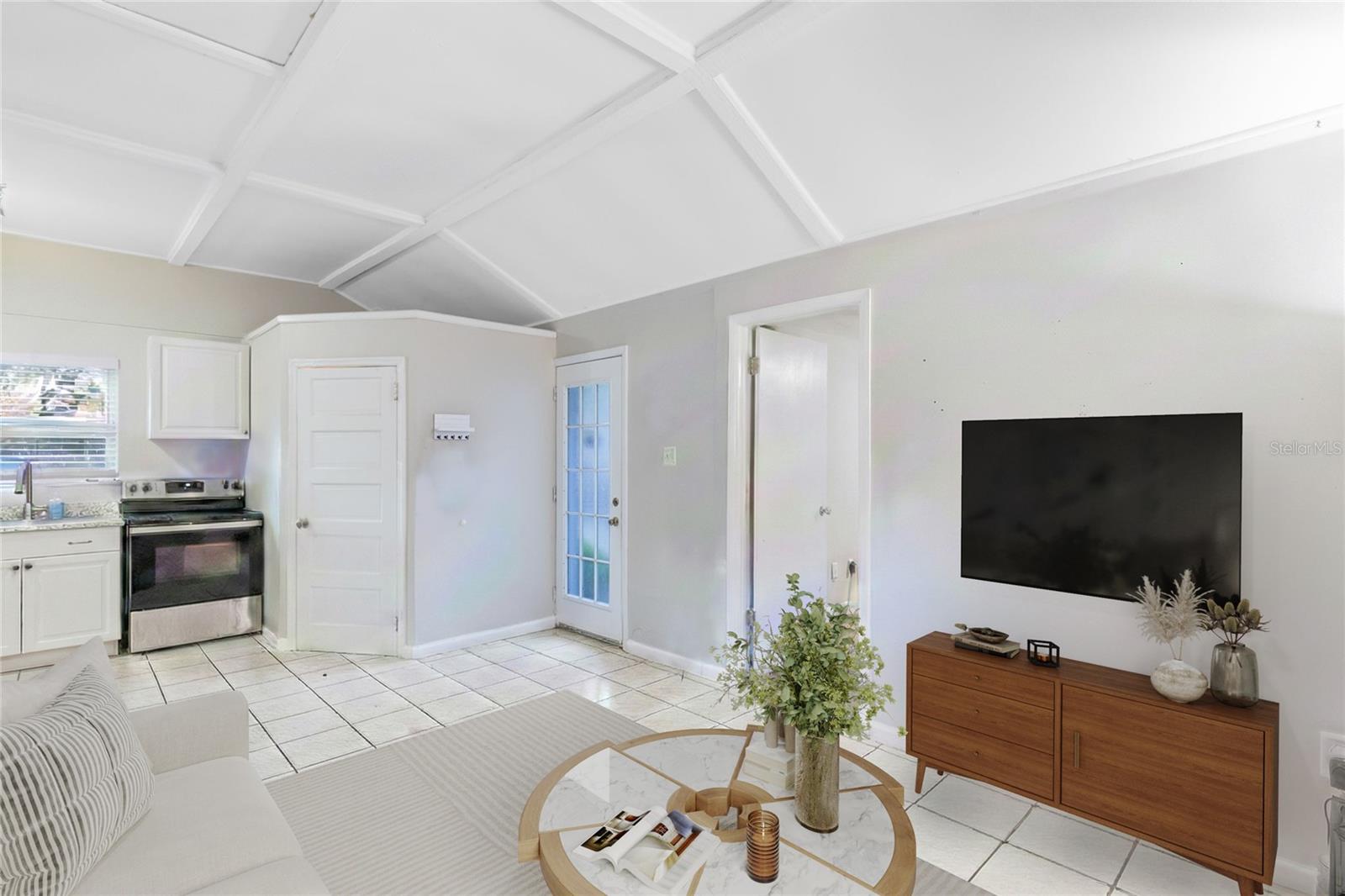 Image 23 of 34 For 1712 Kaley Avenue