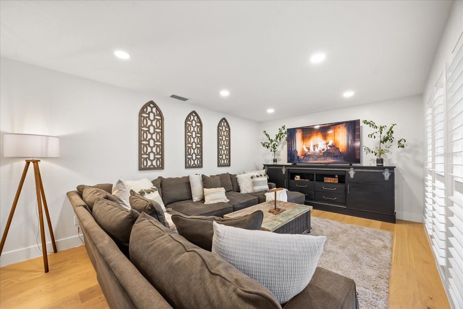 Image 11 of 90 For 112 Brandywine Lane