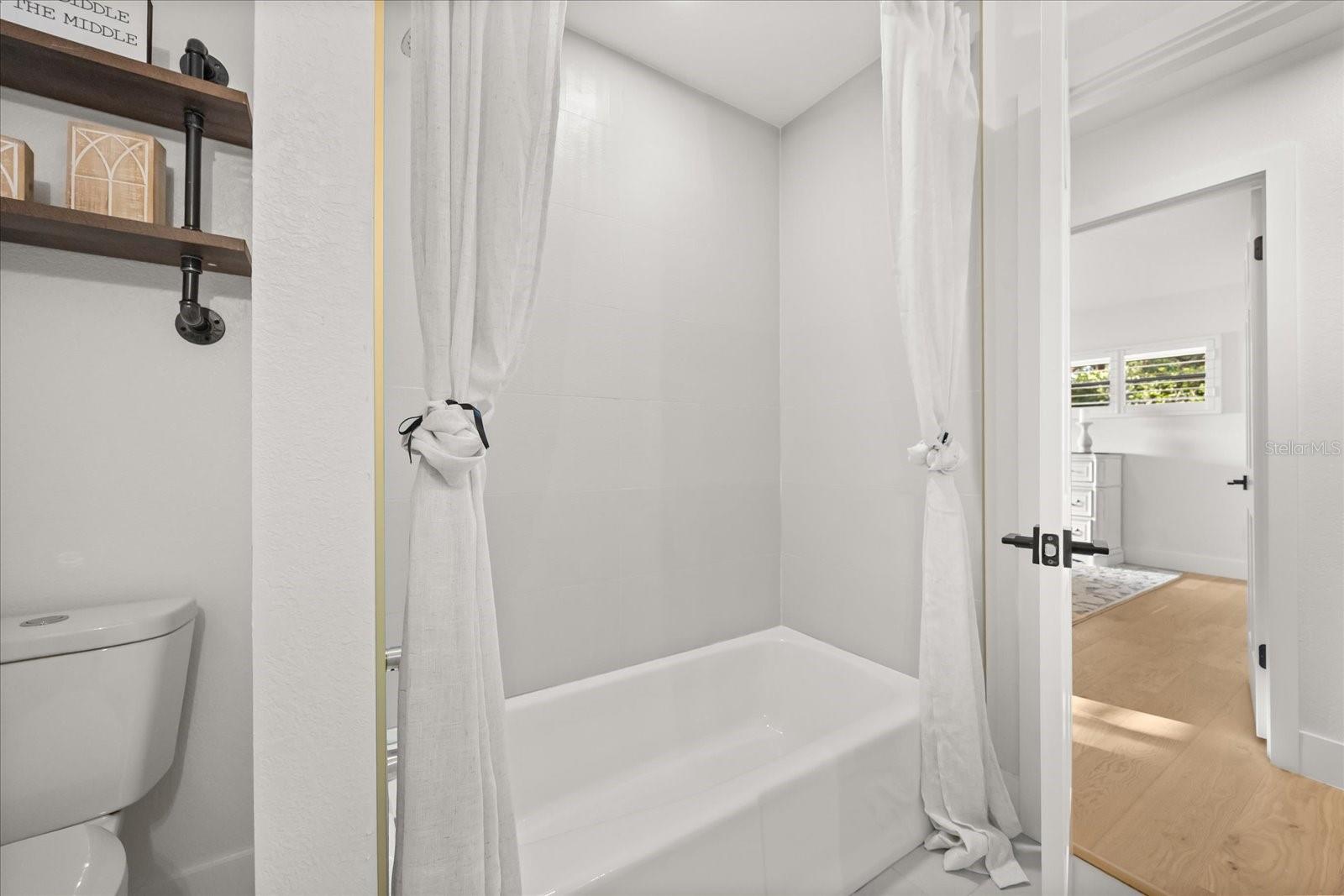 Image 28 of 90 For 112 Brandywine Lane