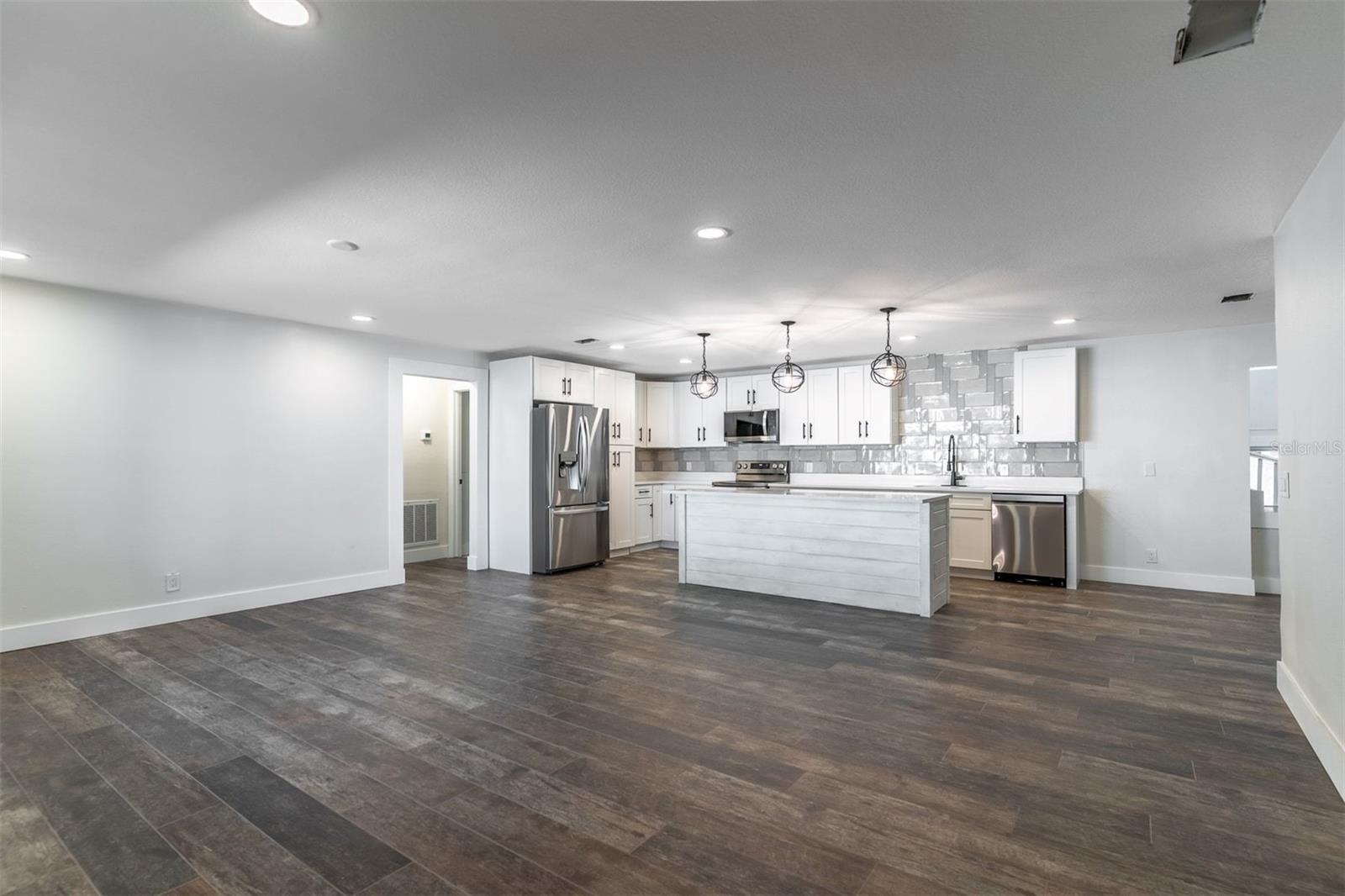 Image 14 of 69 For 16880 63rd Lane