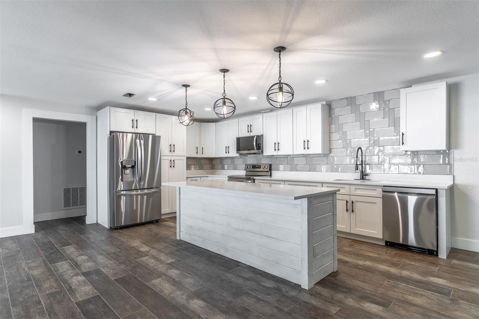 Image 15 of 69 For 16880 63rd Lane