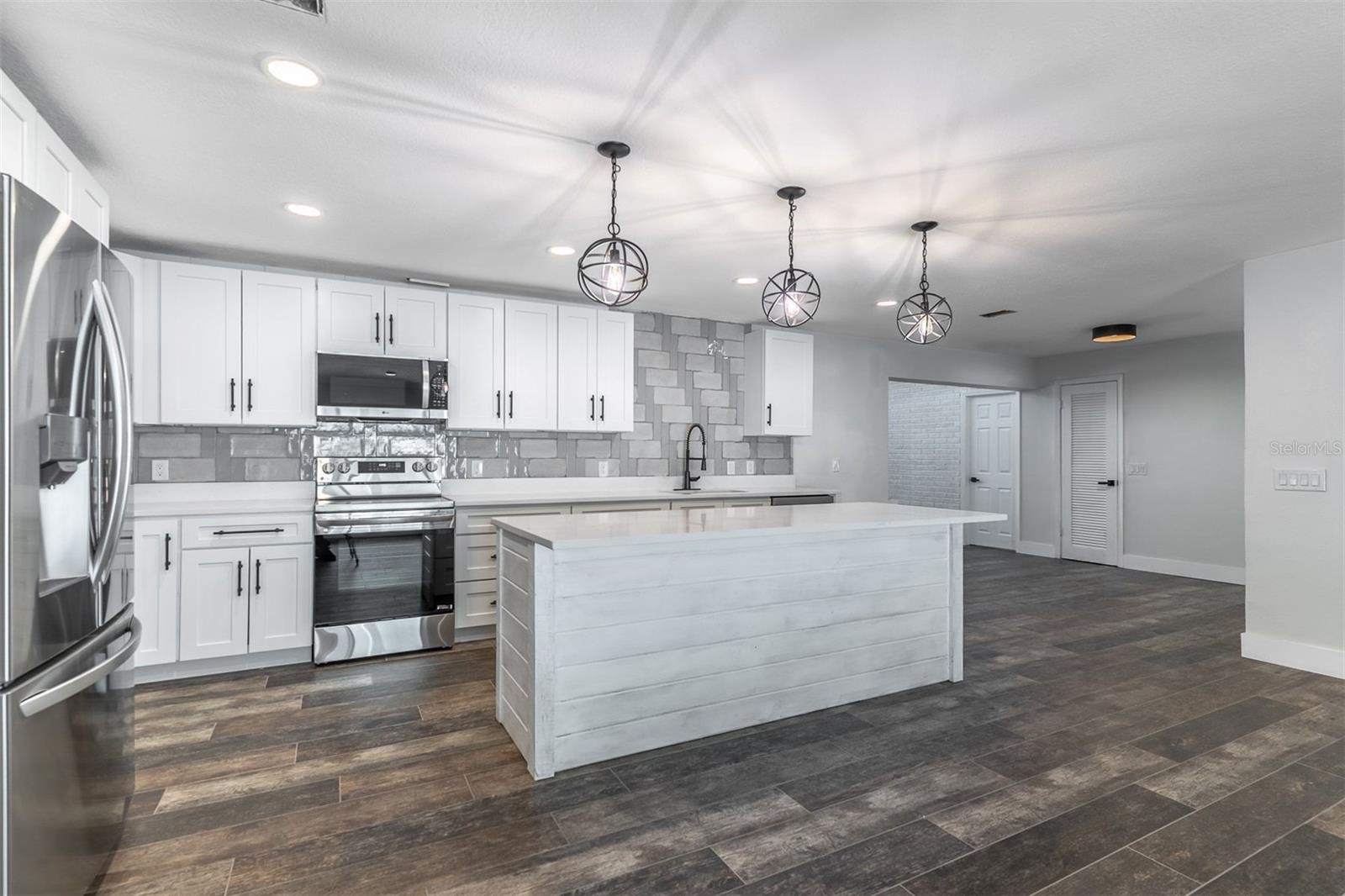 Image 17 of 69 For 16880 63rd Lane