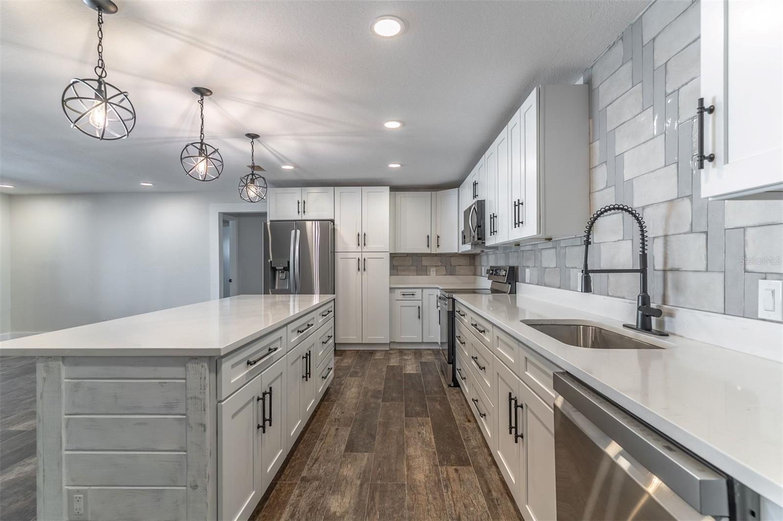 Image 21 of 69 For 16880 63rd Lane