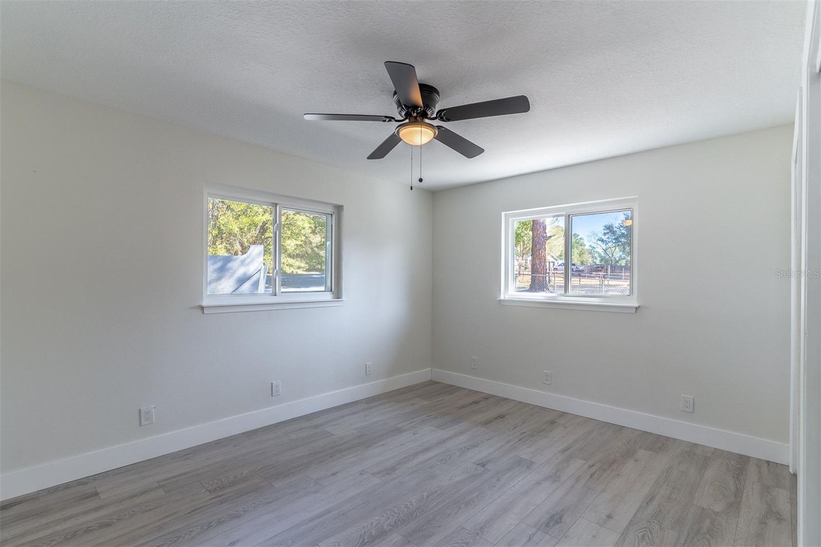 Image 30 of 69 For 16880 63rd Lane