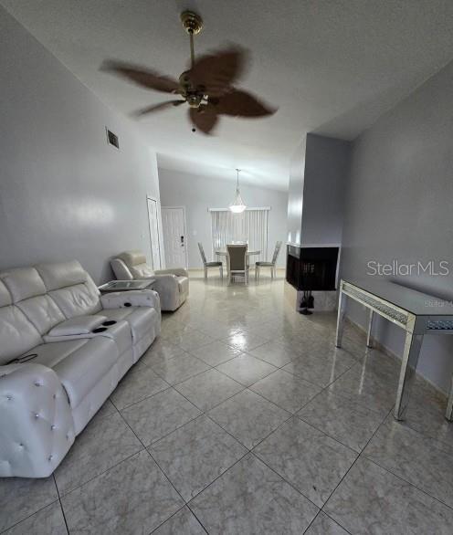 Image 4 of 10 For 927 Grand Cayman Court