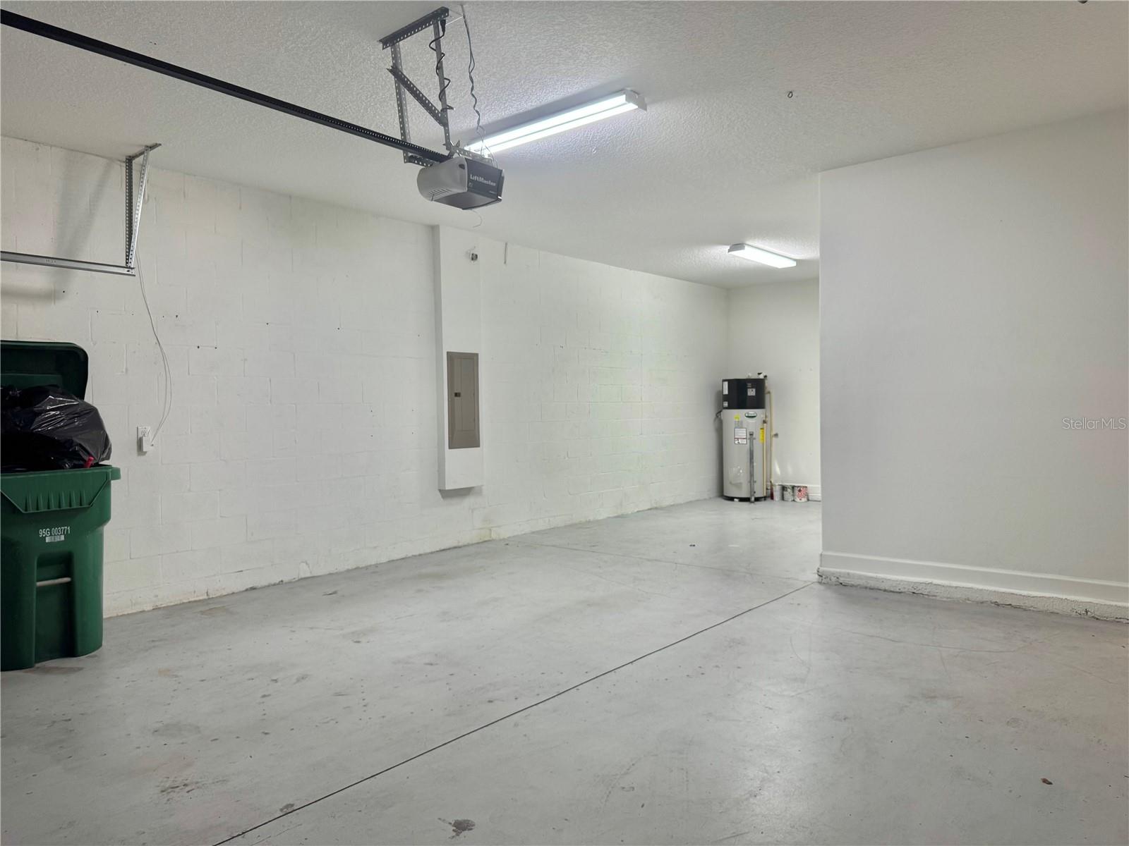 Image 41 of 49 For 2262 Romanum Drive